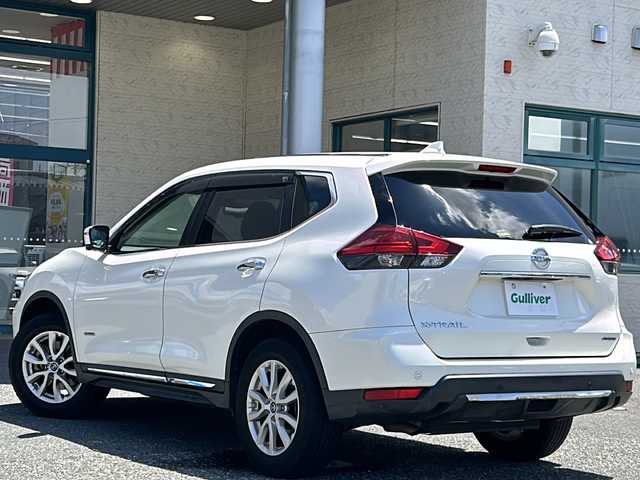 日産 エクストレイル ハイブリッド 20X 愛知県 2018(平30)年 12万km ブリリアントホワイトパール 登録時119747km/ＬＥＤヘッドライト/フォグランプ/純正１７インチアルミ/全周囲モニター/純正ナビＴＶ/ＣＤ/ＤＶＤ/Ｂｌｕ－ｒａｙ/BT　フルセグ/ドライブレコーダー/純正フロアマット/革巻ハンドル/デジタルインナーミラー/クリアランスソナー/エマージェンシーブレーキ/電動格納ミラー/ミラーウインカー/ETC/保証書/取扱説明書/スマートキー×2