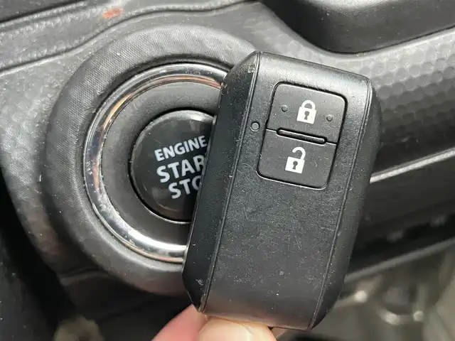 スズキ クロスビー HYBRID MZ 茨城県 2021(令3)年 5.3万km ピュアホワイトP 純正8インチSDナビ/フルセグTV/CD/DVD/SD/BT/ETC/アイドリングストップ/D+N席シートヒーター/パドルシフト/コーナーセンサー/LEDヘッドライト/オートライト/純正18インチアルミホイール