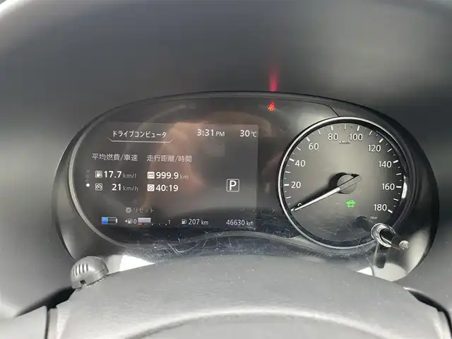 日産 キックス X ツートーンインテリアED 熊本県 2020(令2)年 4.7万km ラディアントレッド 純正ナビ/・AM/FM/CD/DVD/BT/SD/・フルセグTV（走行中視聴可能）/・全方位カメラ/デジタルインナーミラー/360°セーフティアシスト/・インテリジェント エマージェンシーブレーキ/・プロパイロット/・踏み間違い衝突防止アシスト/・車線逸脱警報/・標識検知機能/・ハイビームアシスト/・後退時衝突防止支援システム/電動パーキングブレーキ/・ブレーキホールド/本革巻ステアリング/・ステアリングスイッチ/・ハンドルヒーター/合皮シート/・前席シートヒーター/走行モード切替/・ノーマルモード/Sモード/ECOモード/EVモード/・ワンペダル/ハンドルヒーター/トノカバー/後列充電ポートアリ/クリアランスソナー