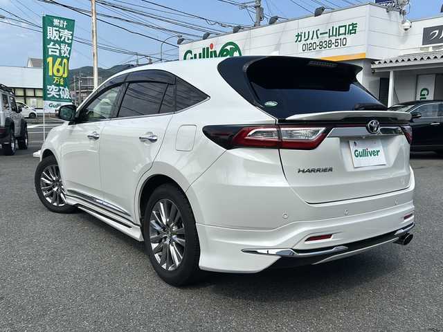 トヨタ ハリアー プレミアム 山口県 2018(平30)年 8.3万km ホワイトパールクリスタルシャイン 登録時走行距離/　【83025km】/ワンオーナー/保証書/取扱説明書/ALPINEナビ/TV/DVD/CD/Bluetooth/ALPINE後席モニター/フロントモデリスタエアロ/バックカメラ/ドライブレコーダー/パワーバックドア/ムーンルーフ/電動パーキングブレーキ/オートブレーキホールド/レーダークルーズコントロール/アイドリングストップ/D席パワーシート/LEDヘッドライト/フォグライト/オートライト/オートマチックハイビーム