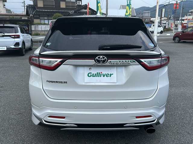 トヨタ ハリアー プレミアム 山口県 2018(平30)年 8.3万km ホワイトパールクリスタルシャイン 登録時走行距離/　【83025km】/ワンオーナー/保証書/取扱説明書/ALPINEナビ/TV/DVD/CD/Bluetooth/ALPINE後席モニター/フロントモデリスタエアロ/バックカメラ/ドライブレコーダー/パワーバックドア/ムーンルーフ/電動パーキングブレーキ/オートブレーキホールド/レーダークルーズコントロール/アイドリングストップ/D席パワーシート/LEDヘッドライト/フォグライト/オートライト/オートマチックハイビーム