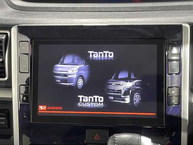 ダイハツ タント カスタム RS トップED SA Ⅲ 広島県 2018(平30)年 3.8万km ブライトシルバーメタリック 純正８型ナビ/パノラマモニター/シートヒーター/両側パワースライドドア/ＥＴＣ/オートマチックハイビーム/レーンキープアシスト/衝突被害軽減/踏み間違い防止/コーナーセンサー/ＬＥＤヘッドライト/フォグランプ/純正15インチアルミホイール(165/55/R15)/エアバッグ(運転席/助手席)