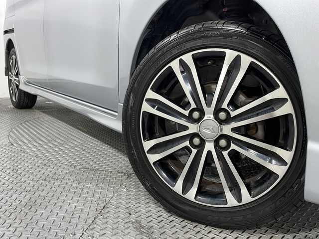 ダイハツ タント カスタム RS トップED SA Ⅲ 広島県 2018(平30)年 3.8万km ブライトシルバーメタリック 純正８型ナビ/パノラマモニター/シートヒーター/両側パワースライドドア/ＥＴＣ/オートマチックハイビーム/レーンキープアシスト/衝突被害軽減/踏み間違い防止/コーナーセンサー/ＬＥＤヘッドライト/フォグランプ/純正15インチアルミホイール(165/55/R15)/エアバッグ(運転席/助手席)