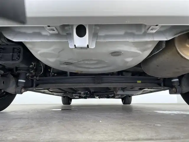 トヨタ シエンタ G 大分県 2017(平29)年 7.4万km シルバーM 純正ナビ/（フルセグ/CD/DVD/Bluetooth）/トヨタセーフティーセンス/・プリクラッシュセーフティー/・レーンアシスト/・オートハイビーム/両側パワースライドドア　/前方ドライブレコーダー/バックカメラ/前席シートヒーター/ビルトインETC/オートライト/LEDヘッドライト/オートリトラミラー/ステアリングスイッチ/スマートキー・プッシュスタート
