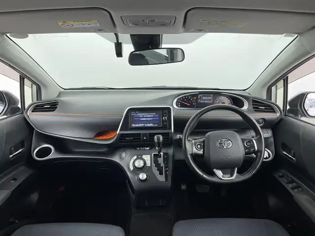 トヨタ シエンタ G 大分県 2017(平29)年 7.4万km シルバーM 純正ナビ/（フルセグ/CD/DVD/Bluetooth）/トヨタセーフティーセンス/・プリクラッシュセーフティー/・レーンアシスト/・オートハイビーム/両側パワースライドドア　/前方ドライブレコーダー/バックカメラ/前席シートヒーター/ビルトインETC/オートライト/LEDヘッドライト/オートリトラミラー/ステアリングスイッチ/スマートキー・プッシュスタート