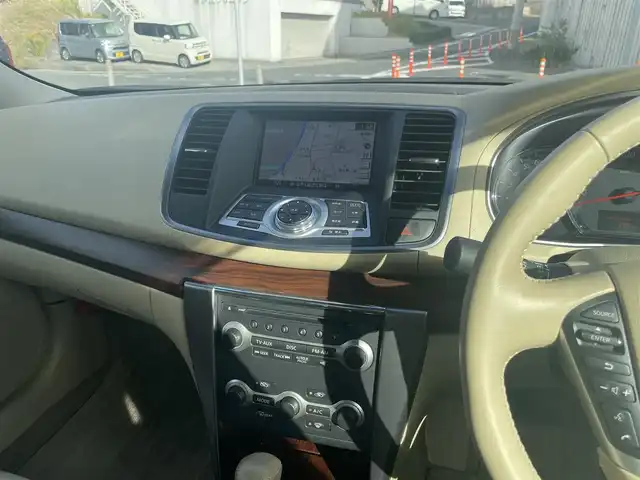 日産 ティアナ 250XL 福岡県 2012(平24)年 7.8万km サファイアブラック (株)IDOMが運営する【じしゃロン八幡西店】の自社ローン対象車両になります。こちらは現金ご利用時の価格です。自社ローンご希望の方は別途その旨お申付け下さい。/純正メモリナビ/・ワンセグTV/CD/バックカメラ/パワーシート/オットマン（N席）/純正16インチアルミホイール/純正キセノンヘッドライト/フォグランプ/純正フロアマット/クルーズコントロール/ビークルダイナミクスコントロール（VDC）/ビルトインETC/ドアバイザー/電格ミラー/スマートキー×2/取扱説明書/保証書