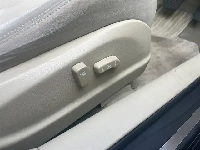 日産 ティアナ 250XL 福岡県 2012(平24)年 7.8万km サファイアブラック (株)IDOMが運営する【じしゃロン八幡西店】の自社ローン対象車両になります。こちらは現金ご利用時の価格です。自社ローンご希望の方は別途その旨お申付け下さい。/純正メモリナビ/・ワンセグTV/CD/バックカメラ/パワーシート/オットマン（N席）/純正16インチアルミホイール/純正キセノンヘッドライト/フォグランプ/純正フロアマット/クルーズコントロール/ビークルダイナミクスコントロール（VDC）/ビルトインETC/ドアバイザー/電格ミラー/スマートキー×2/取扱説明書/保証書