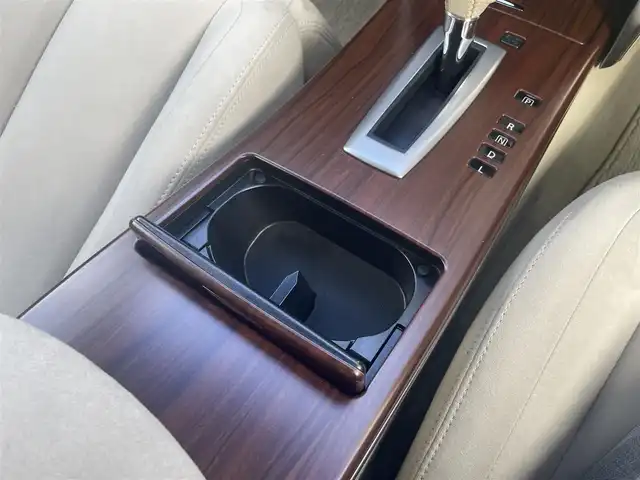 日産 ティアナ 250XL 福岡県 2012(平24)年 7.8万km サファイアブラック (株)IDOMが運営する【じしゃロン八幡西店】の自社ローン対象車両になります。こちらは現金ご利用時の価格です。自社ローンご希望の方は別途その旨お申付け下さい。/純正メモリナビ/・ワンセグTV/CD/バックカメラ/パワーシート/オットマン（N席）/純正16インチアルミホイール/純正キセノンヘッドライト/フォグランプ/純正フロアマット/クルーズコントロール/ビークルダイナミクスコントロール（VDC）/ビルトインETC/ドアバイザー/電格ミラー/スマートキー×2/取扱説明書/保証書