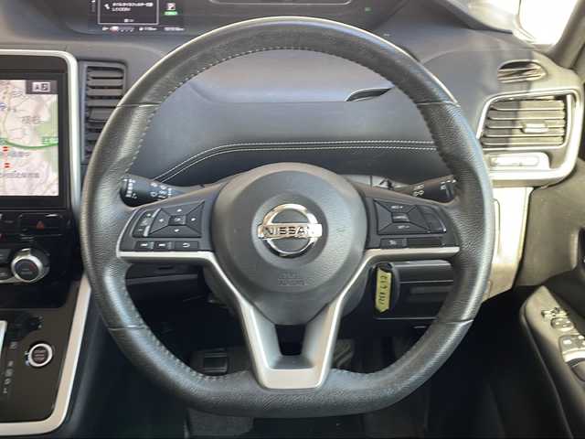 日産 セレナ ハイウェイスターVセレクションⅡ 長野県 2018(平30)年 10.2万km ダイヤモンドブラック アルパインビックＸ11型ナビフルセグＴＶ　/バックカメラ/ＥＴＣ/両側パワースライドドア/純正16インチアルミ/クルーズコントロール/保証書・取説/スペアキー