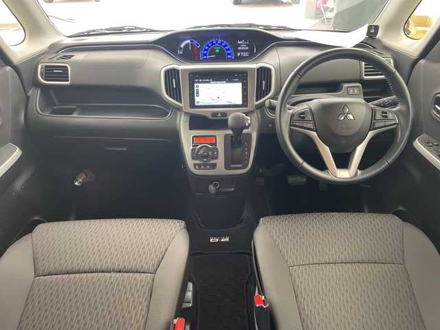 三菱 デリカＤ：２ ハイブリッドSZ ナビパッケージ 兵庫県 2017(平29)年 2.8万km クォーツピンクM ・デュアルカメラブレーキサポート/・レーンキープアシスト/・誤発進抑制機能/・クルーズコントロール/・メーカーオプションナビ/・TV・BT・DVD・AUX・USB/・全方位カメラ/・両側パワースライドドア/・D席シートヒーター/・前後コーナーセンサー/・ETC/・社外前方ドライブレコーダー/・スマートキー/・スペアキー/・プッシュスタート/・ステアリングリモコン/・HIDヘッドライト/・フォグランプ/・オートライト/・純正15インチアルミホイール