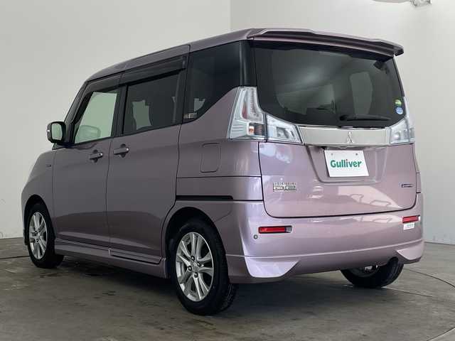 三菱 デリカＤ：２ ハイブリッドSZ ナビパッケージ 兵庫県 2017(平29)年 2.8万km クォーツピンクM ・デュアルカメラブレーキサポート/・レーンキープアシスト/・誤発進抑制機能/・クルーズコントロール/・メーカーオプションナビ/・TV・BT・DVD・AUX・USB/・全方位カメラ/・両側パワースライドドア/・D席シートヒーター/・前後コーナーセンサー/・ETC/・社外前方ドライブレコーダー/・スマートキー/・スペアキー/・プッシュスタート/・ステアリングリモコン/・HIDヘッドライト/・フォグランプ/・オートライト/・純正15インチアルミホイール