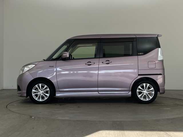 三菱 デリカＤ：２ ハイブリッドSZ ナビパッケージ 兵庫県 2017(平29)年 2.8万km クォーツピンクM ・デュアルカメラブレーキサポート/・レーンキープアシスト/・誤発進抑制機能/・クルーズコントロール/・メーカーオプションナビ/・TV・BT・DVD・AUX・USB/・全方位カメラ/・両側パワースライドドア/・D席シートヒーター/・前後コーナーセンサー/・ETC/・社外前方ドライブレコーダー/・スマートキー/・スペアキー/・プッシュスタート/・ステアリングリモコン/・HIDヘッドライト/・フォグランプ/・オートライト/・純正15インチアルミホイール