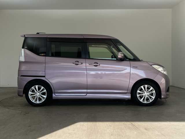 三菱 デリカＤ：２ ハイブリッドSZ ナビパッケージ 兵庫県 2017(平29)年 2.8万km クォーツピンクM ・デュアルカメラブレーキサポート/・レーンキープアシスト/・誤発進抑制機能/・クルーズコントロール/・メーカーオプションナビ/・TV・BT・DVD・AUX・USB/・全方位カメラ/・両側パワースライドドア/・D席シートヒーター/・前後コーナーセンサー/・ETC/・社外前方ドライブレコーダー/・スマートキー/・スペアキー/・プッシュスタート/・ステアリングリモコン/・HIDヘッドライト/・フォグランプ/・オートライト/・純正15インチアルミホイール