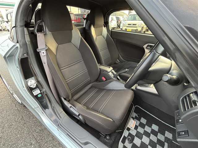 ダイハツ コペン ローブ 大分県 2014(平26)年 4.8万km リキッドシルバーM ・社外オーディオ(CD/AUX/USB)/・5速MT/・ETC/・シートヒーター/・オートエアコン/・フロアマット/・LEDヘッドライト/・純正ホイール/・パワーウィンドウ/・スマートキー/・プッシュスタート