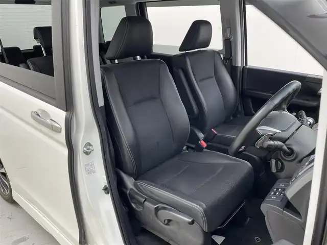ホンダ ステップワゴン スパーダ Z クールスピリット 茨城県 2013(平25)年 2.2万km ホワイトオーキッドパール 純正9インチナビ/Bluetooth/ワンセグ/radio/CD/DVD/SD/VTR/ETC/クルーズコントロール/パドルシフト/オートライト/両側パワースライドドア/純正AW/革巻きハンドル/純正フロアマット