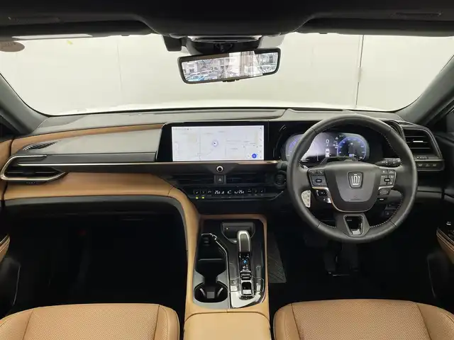 トヨタ クラウン スポーツ Z 茨城県 2024(令6)年 1万km プレシャスホワイトパール 12.3インチHDディスプレイオーディオPlus/・AppleCarplay/Bluetooth/radio/TV/全周囲カメラ/トヨタセーフティーセンス/・プリクラッシュセーフティー/・緊急時操舵支援/・LTA＋LDA/・レーダークルーズコントロール/・アダプティブハイビームアシスト/・オートマチックハイビーム/・ロードサインアシスト/・ドライバー異常時対応システム/・プロアクティブドライビングアシスト/・発進遅れ告知機能/寒冷地仕様/ガラスルーフ/BSM/ETC2.0/本革レザー/シートヒーター/ベンチレーション