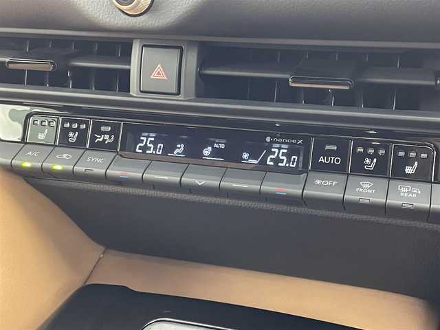 トヨタ クラウン スポーツ Z 茨城県 2024(令6)年 1万km プレシャスホワイトパール 12.3インチHDディスプレイオーディオPlus/・AppleCarplay/Bluetooth/radio/TV/モデリスタフルエアロ/全周囲カメラ/トヨタセーフティーセンス/・プリクラッシュセーフティー/・緊急時操舵支援/・LTA＋LDA/・レーダークルーズコントロール/・アダプティブハイビームアシスト/・オートマチックハイビーム/・ロードサインアシスト/・ドライバー異常時対応システム/・プロアクティブドライビングアシスト/・発進遅れ告知機能/寒冷地仕様/ガラスルーフ/BSM/ETC2.0/本革レザー/シートヒーター/ベンチレーション