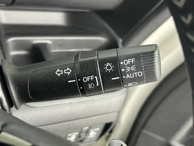 ホンダ Ｎ ＢＯＸ カスタム EX ターボ 道央・札幌 2023(令5)年 1.6万km パール ・４WD/・寒冷地仕様/・DOPモニター付オーディオ（WX-211C）/　CD/BT/ipod/ワンセグTV/・バックカメラ/・ビルトインETC/・衝突被害軽減ブレーキ/・レーンキープアシスト/・クリアランスソナー/・横滑り防止装置/・両側パワースライドドア/・オートライト/・LEDヘッドライト/・LEDフォグランプ/・ハーフレザーシート/・D+N席シートヒーター/・純正１５インチAW/・純正フロアマット/・プッシュスタート/・スマートキー
