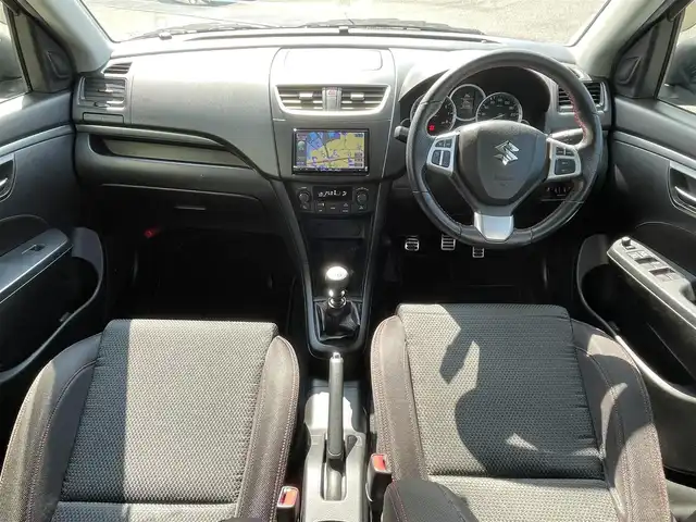 スズキ スイフト スポーツ 愛媛県 2012(平24)年 5.7万km ブーストブルーパールメタリック 6速MT/SDナビ（Bluetooth/フルセグTV/DVD再生）/バックカメラ/ETC/クルーズコントロール/純正フロアマット/USB入力端子/純正ドアバイザー/トノカバー/純正アルミホイール/スペアキー
