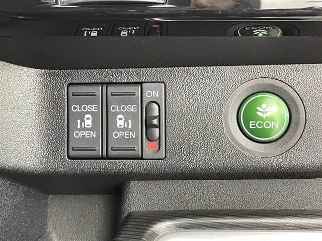ホンダ ステップワゴン eHEVモデューロX ホンダS 千葉県 2020(令2)年 5.8万km プラチナホワイトパール 禁煙車/ホンダセンシング /・衝突軽減ブレーキ〈CMBS〉/・誤発進抑制機能/・歩行者事故低減ステアリング/・路外逸脱抑制機能/・渋滞追従機能付ACC〈アダプティブ・クルーズ・コントロール〉/・LKAS〈車線維持支援システム〉/・先行車発進お知らせ機能/・標識認識機能/純正10インチメモリナビ/純正フリップダウンモニター/両側パワースライドドア/ETC2.0/プッシュスタート＆スマートキー/ステアリングスイッチ/革巻きステアリング/前席シートヒーター/電動格納ミラー/電子パーキング/オートホールド /後席サンシェード/LEDヘッドライト/フォグライト/純正16インチアルミホイール