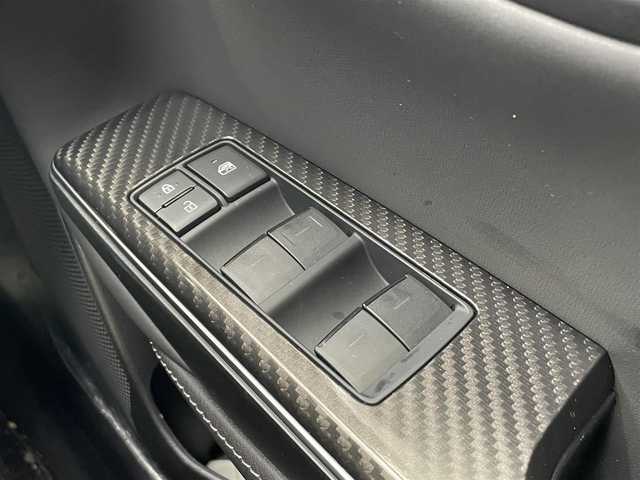 トヨタ クラウン ハイブリッド RS 愛知県 2019(平31)年 2.6万km パール ナビゲーション　/フルセグテレビ　/ＣＤ＆ＤＶＤ　/ブルートゥース　/ＵＳＢ接続　/全方位カメラ　/サンルーフ　/衝突軽減ブレーキ　/車線逸脱警報　/ブラインドスポットモニタ　/アダプティブクルーズ　/ドライブレコーダー/革シート/ヘッドアップディスプレイ/保証書/取扱説明書/整備手帳