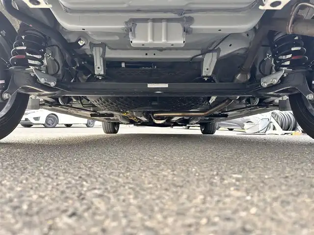 ダイハツ トール カスタムG ターボ 宮城県 2023(令5)年 1.7万km ブラックマイカメタリック/パールホワイトⅢ 2トーン コンフォータブルパック/・シートヒーター（運転席/助手席）/・シートバックテーブル（運転席/助手席）/＝＝＝/ワンオーナー/スマートアシスト/・衝突警報機能/・衝突回避支援ブレーキ機能/・ブレーキ制御付誤発進抑制機能/・先行車発進お知らせ機能/・アダプティブドライビングビーム/・アダプティブクルーズコントロール/・ふらつき警報/・サイドビューランプ/・コーナーセンサー/・路側逸脱警報/・標識認識機能/純正フリップダウンモニター/純正9インチナビ（NMZL-Y73D）/・CD/DVD/・Bluetooth/・フルセグTV/バックカメラ/ビルトインETC2.0/ウェルカムパワースライドドア（両側）/シートヒーター/革巻きステアリング/ステアリングスイッチ/LEDヘッドランプ/フォグランプ/オートライト/電動パーキングブレーキ/ブレーキホールド/スマートキー＆プッシュスタート/スペアキー/電動格納ミラー/純正リヤスポイラー（モデリスタセレクション）/純正コンソールBOX/純正クリーンポケット/純正15インチAW/純正ドアバイザー/純正フロアマット/Wエアバッグ