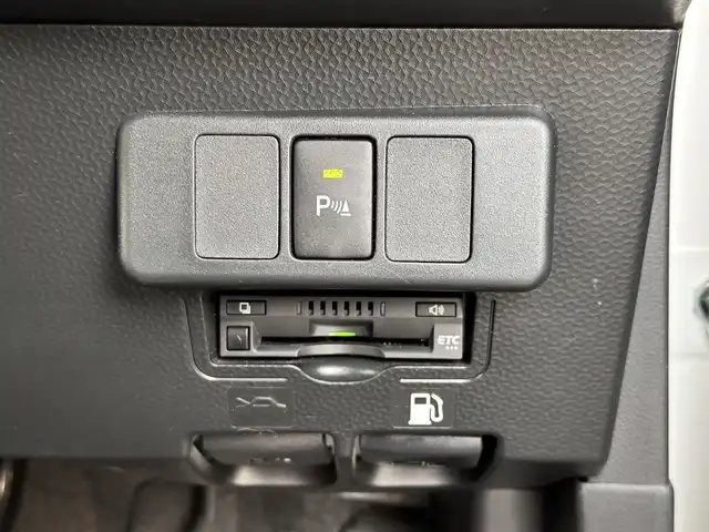 ダイハツ トール カスタムG ターボ 宮城県 2023(令5)年 1.7万km ブラックマイカメタリック/パールホワイトⅢ 2トーン コンフォータブルパック/・シートヒーター（運転席/助手席）/・シートバックテーブル（運転席/助手席）/＝＝＝/ワンオーナー/スマートアシスト/・衝突警報機能/・衝突回避支援ブレーキ機能/・ブレーキ制御付誤発進抑制機能/・先行車発進お知らせ機能/・アダプティブドライビングビーム/・アダプティブクルーズコントロール/・ふらつき警報/・サイドビューランプ/・コーナーセンサー/・路側逸脱警報/・標識認識機能/純正フリップダウンモニター/純正9インチナビ（NMZL-Y73D）/・CD/DVD/・Bluetooth/・フルセグTV/バックカメラ/ビルトインETC2.0/ウェルカムパワースライドドア（両側）/シートヒーター/革巻きステアリング/ステアリングスイッチ/LEDヘッドランプ/フォグランプ/オートライト/電動パーキングブレーキ/ブレーキホールド/スマートキー＆プッシュスタート/スペアキー/電動格納ミラー/純正リヤスポイラー（モデリスタセレクション）/純正コンソールBOX/純正クリーンポケット/純正15インチAW/純正ドアバイザー/純正フロアマット/Wエアバッグ