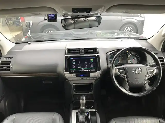 トヨタ ランドクルーザー プラド TX Lパッケージ 富山県 2019(平31)年 6.4万km ブラック 4WD/サンルーフ/社外ナビ/フルセグTV/Bluetooth/ドライブレコーダー/プリクラッシュセーフティ/コーナーセンサー/レーンキープアシスト/レザーシート/パワーシート/シートヒーター／エアシート/プッシュスタート/スマートキー/LEDヘッドライト/オートライト/ETC