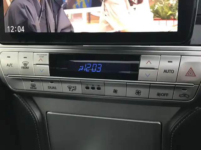 トヨタ ランドクルーザー プラド TX Lパッケージ 富山県 2019(平31)年 6.4万km ブラック 4WD/サンルーフ/社外ナビ/フルセグTV/Bluetooth/ドライブレコーダー/プリクラッシュセーフティ/コーナーセンサー/レーンキープアシスト/レザーシート/パワーシート/シートヒーター／エアシート/プッシュスタート/スマートキー/LEDヘッドライト/オートライト/ETC