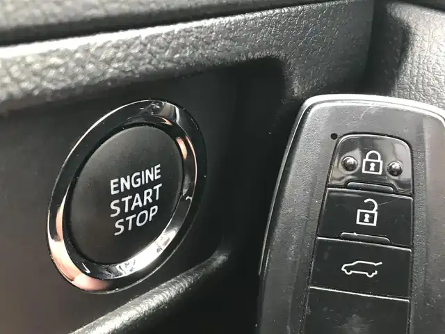 トヨタ ランドクルーザー プラド TX Lパッケージ 富山県 2019(平31)年 6.4万km ブラック 4WD/サンルーフ/社外ナビ/フルセグTV/Bluetooth/ドライブレコーダー/プリクラッシュセーフティ/コーナーセンサー/レーンキープアシスト/レザーシート/パワーシート/シートヒーター／エアシート/プッシュスタート/スマートキー/LEDヘッドライト/オートライト/ETC