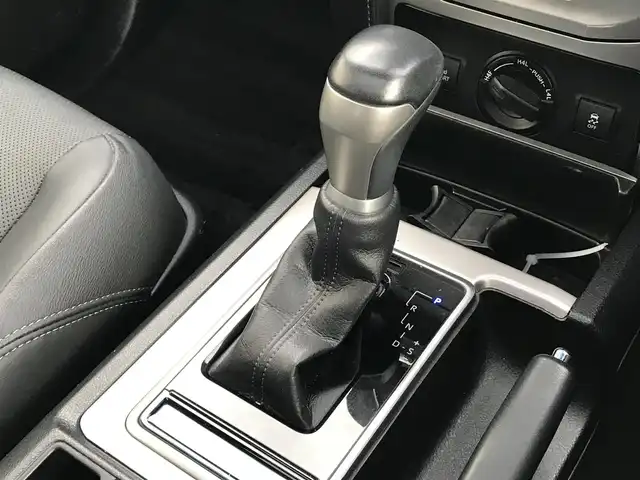 トヨタ ランドクルーザー プラド TX Lパッケージ 富山県 2019(平31)年 6.4万km ブラック 4WD/サンルーフ/社外ナビ/フルセグTV/Bluetooth/ドライブレコーダー/プリクラッシュセーフティ/コーナーセンサー/レーンキープアシスト/レザーシート/パワーシート/シートヒーター／エアシート/プッシュスタート/スマートキー/LEDヘッドライト/オートライト/ETC