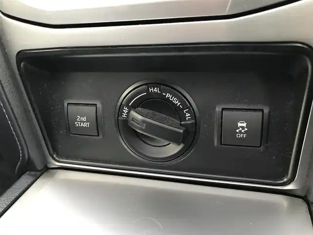 トヨタ ランドクルーザー プラド TX Lパッケージ 富山県 2019(平31)年 6.4万km ブラック 4WD/サンルーフ/社外ナビ/フルセグTV/Bluetooth/ドライブレコーダー/プリクラッシュセーフティ/コーナーセンサー/レーンキープアシスト/レザーシート/パワーシート/シートヒーター／エアシート/プッシュスタート/スマートキー/LEDヘッドライト/オートライト/ETC