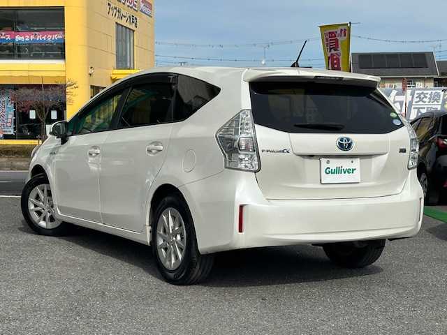 トヨタ プリウス α S 茨城県 2014(平26)年 9.9万km ホワイトパールクリスタルシャイン 純正SDナビ(NSZT-W62G)/　【フルセグ/Bluetooth/CD/DVD/SD】/バックカメラ/ビルトインETC/オートライト/フォグライト/ヘッドライトレベライザー/ステアリングスイッチ/電動格納ミラー/取扱説明書/新車時保証書