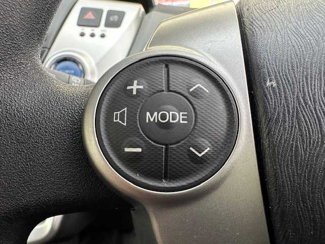 トヨタ プリウス α S 茨城県 2014(平26)年 9.9万km ホワイトパールクリスタルシャイン 純正SDナビ(NSZT-W62G)/　【フルセグ/Bluetooth/CD/DVD/SD】/バックカメラ/ビルトインETC/オートライト/フォグライト/ヘッドライトレベライザー/ステアリングスイッチ/電動格納ミラー/取扱説明書/新車時保証書