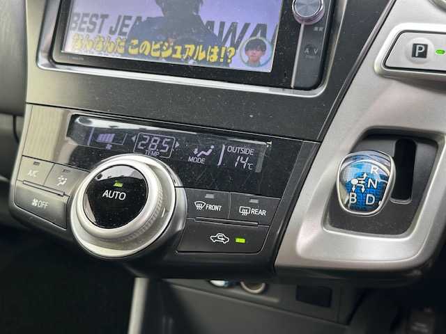 トヨタ プリウス α S 茨城県 2014(平26)年 9.9万km ホワイトパールクリスタルシャイン 純正SDナビ(NSZT-W62G)/　【フルセグ/Bluetooth/CD/DVD/SD】/バックカメラ/ビルトインETC/オートライト/フォグライト/ヘッドライトレベライザー/ステアリングスイッチ/電動格納ミラー/取扱説明書/新車時保証書