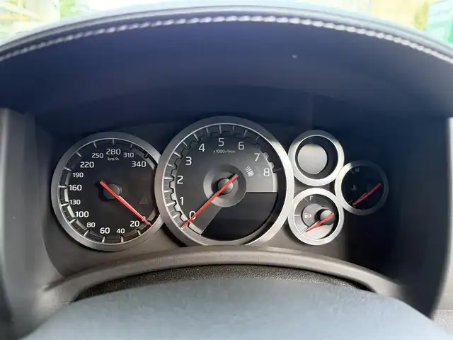 日産 ＧＴ－Ｒ ピュアエディション 長崎県 2013(平25)年 5万km オーロラフレアブルーパール 登録時49705km/純正ナビ/・TV/・Bluetoothaudio/・DVD/バックカメラ/ビルトインETC/クルーズコントロール/パドルシフト/ドライブレコーダー/ブレンボキャリパー/4WD/電動格納ミラー