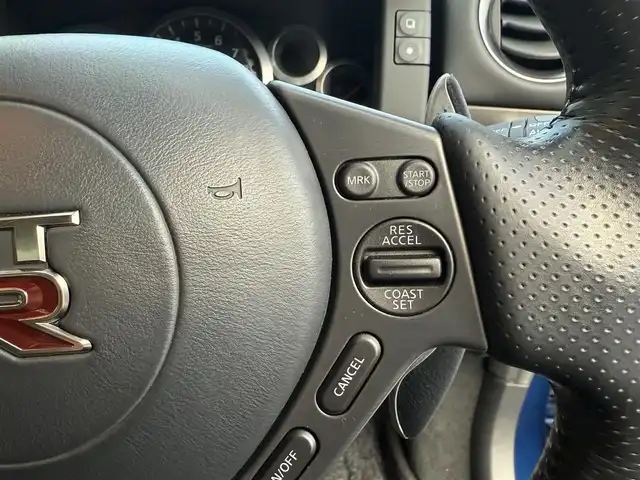 日産 ＧＴ－Ｒ ピュアエディション 長崎県 2013(平25)年 5万km オーロラフレアブルーパール 登録時49705km/純正ナビ/・TV/・Bluetoothaudio/・DVD/バックカメラ/ビルトインETC/クルーズコントロール/パドルシフト/ドライブレコーダー/ブレンボキャリパー/4WD/電動格納ミラー