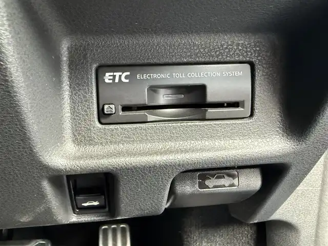 日産 ＧＴ－Ｒ ピュアエディション 長崎県 2013(平25)年 5万km オーロラフレアブルーパール 登録時49705km/純正ナビ/・TV/・Bluetoothaudio/・DVD/バックカメラ/ビルトインETC/クルーズコントロール/パドルシフト/ドライブレコーダー/ブレンボキャリパー/4WD/電動格納ミラー