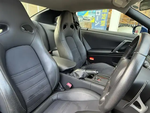 日産 ＧＴ－Ｒ ピュアエディション 長崎県 2013(平25)年 5万km オーロラフレアブルーパール 登録時49705km/純正ナビ/・TV/・Bluetoothaudio/・DVD/バックカメラ/ビルトインETC/クルーズコントロール/パドルシフト/ドライブレコーダー/ブレンボキャリパー/4WD/電動格納ミラー