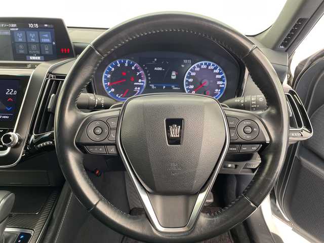 トヨタ クラウン RS 愛知県 2019(平31)年 2.6万km ホワイトパールクリスタルシャイン トヨタセーフティセンス/純正8型ナビ/レーダークルーズコントロール/バックカメラ/パワーシート/コーナーセンサー/純正アルミホイール/ETC/LEDヘッドライト/パドルシフト/オートマチックハイビーム/ドライブレコーダー/衝突軽減システム/フルセグ/CD DVD/Bluetooth/ステアリングスイッチ/スマートキー/プッシュスタート