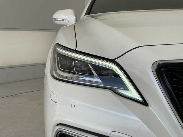 トヨタ クラウン RS 愛知県 2019(平31)年 2.6万km ホワイトパールクリスタルシャイン トヨタセーフティセンス/純正8型ナビ/レーダークルーズコントロール/バックカメラ/パワーシート/コーナーセンサー/純正アルミホイール/ETC/LEDヘッドライト/パドルシフト/オートマチックハイビーム/ドライブレコーダー/衝突軽減システム/フルセグ/CD DVD/Bluetooth/ステアリングスイッチ/スマートキー/プッシュスタート