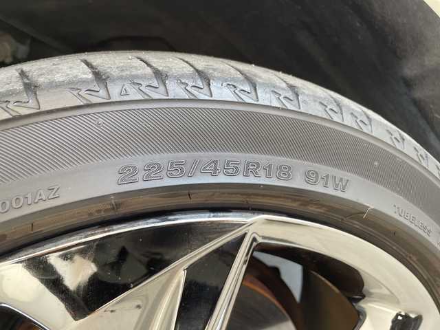 トヨタ クラウン RS 愛知県 2019(平31)年 2.6万km ホワイトパールクリスタルシャイン トヨタセーフティセンス/純正8型ナビ/レーダークルーズコントロール/バックカメラ/パワーシート/コーナーセンサー/純正アルミホイール/ETC/LEDヘッドライト/パドルシフト/オートマチックハイビーム/ドライブレコーダー/衝突軽減システム/フルセグ/CD DVD/Bluetooth/ステアリングスイッチ/スマートキー/プッシュスタート