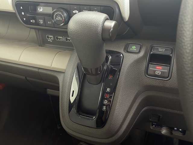 ホンダ Ｎ ＷＧＮ L ホンダセンシング 愛知県 2021(令3)年 1.2万km プレミアムアガットブラウンP 純正ナビ/【Bluetooth/フルセグTV/CD/DVD/USB】/ホンダセンシング/・衝突被害軽減ブレーキ/・レーダークルーズコントロール/・レーンアシスト/・コーナーセンサー/・誤発進抑制機能/シートヒーター/カーテンエアバック/オートエアコン/ビルトインETC/ステアリングスイッチ/プッシュスタート/スペアキー/純正フロアマット/電動格納ミラー/オートライト