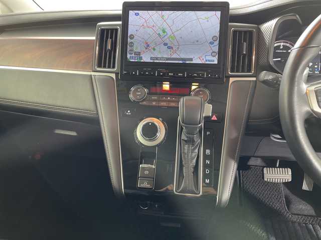 三菱 デリカＤ：５ ジャスパー 佐賀県 2023(令5)年 1万km グラファイトグレーメタリック/ブラックマイカ ・純正１０．１型ナビ　/・全方位カメラ　/・ドラレコ　/・ＥＴＣ　/・フルセグTV/・クルコン/・ブラインドスポットモニター　/・レーンキープ　/・コーナーセンサー　/・横滑り防止　/・衝突軽減　/・アイドリングストップ　/・両側パワスラ　/・パワーバックドア/・パワーシート　/・ハーフレザー/・シートヒーター/・パドルシフト/・電動パーキングブレーキ/・ブレーキホールド/・社外フロアマット/・純正18インチアルミ/・電格ミラー