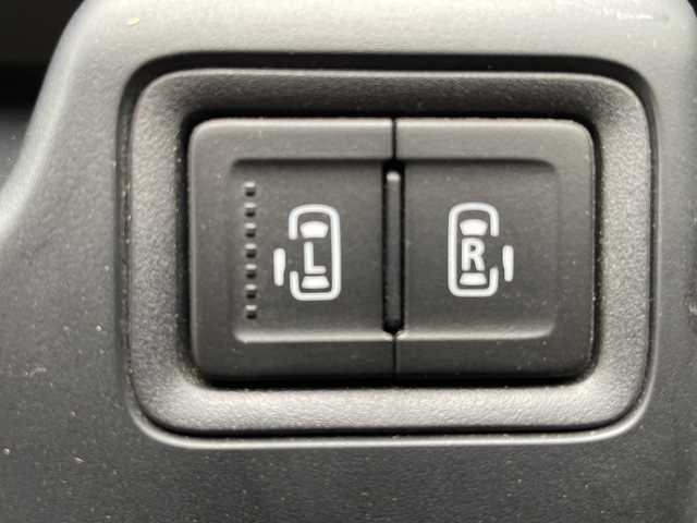 三菱 デリカＤ：２ カスタムHV　MV 富山県 2018(平30)年 7.2万km ミッドナイトバイオレットメタリック ４ＷＤ/純正メモリナビ/バックカメラ/フルセグＴＶ/レーダークルーズコントロール/レーンキープアシスト/衝突軽減ブレーキ/コーナーセンサー/純正フロアマット/シートヒーター/両側パワースライド/純正アルミホイール/ＥＴＣ/オートライト/プッシュスタート/取扱説明書