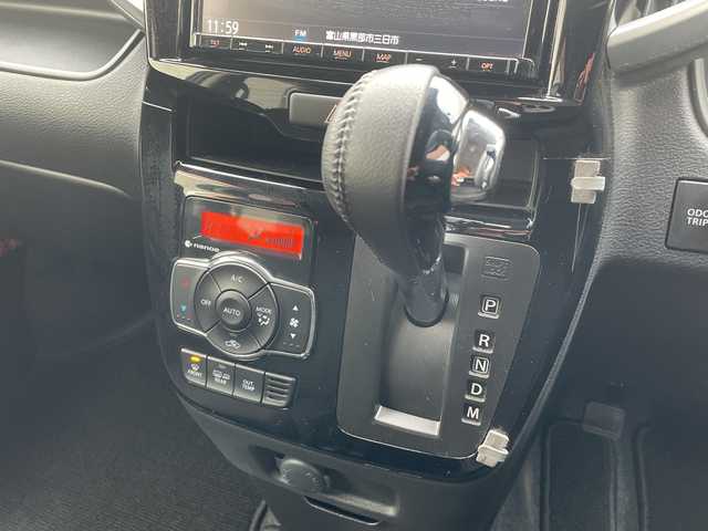 三菱 デリカＤ：２ カスタムHV　MV 富山県 2018(平30)年 7.2万km ミッドナイトバイオレットメタリック ４ＷＤ/純正メモリナビ/バックカメラ/フルセグＴＶ/レーダークルーズコントロール/レーンキープアシスト/衝突軽減ブレーキ/コーナーセンサー/純正フロアマット/シートヒーター/両側パワースライド/純正アルミホイール/ＥＴＣ/オートライト/プッシュスタート/取扱説明書