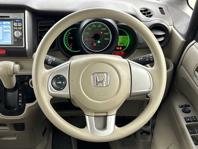 ホンダ Ｎ ＢＯＸ G Lパッケージ 兵庫県 2012(平24)年 4.7万km ヒダマリアイボリーパール ・純正ナビ（CD・DVD・SD・USB）/・バックカメラ/・片側パワースライドドア/・プッシュスタート/・スマートキー/・スペアキー/・ヘッドライトレベライザー/・電動格納ミラー/・純正フロアマット/・ドアバイザー