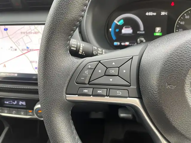 日産 キックス X FOUR 埼玉県 2023(令5)年 1.2万km ラディアントレッド/ピュアブラック 2トーン /ワンオーナー//4WD//純正メモリナビ//フルセグTV//アラウンドビューモニター//CD/DVD/Bluetooth//プロパイロット//アダプティブクルーズコントロール//ビルトインETC//インテリジェントキー×2//LEDヘッドライト//LEDフォグランプ//エマージェンシーブレーキ//ハンドル支援//側方支援//W.サイド.カーテンエアバッグ//ABS//横滑り防止装置//ハーフレザーシート//革巻きステアリング//インテリジェントルームミラー//ドライブレコーダー//プライバシーガラス//ドアバイザー//純正17インチAW//新車時保証書//取扱説明書//ナビ取説