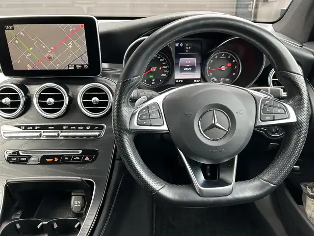 メルセデス・ベンツ ＧＬＣ２５０ 4マチックスポーツ 道東・釧路十勝 2019(平31)年 2.4万km オブシディアンブラック レーダーセーフティーパッケージ/AMGスタイリングパッケージ/360°カメラ/ハーフレザー/シートヒーター(全席)/メモリ付きパワーシート(前席)/ヘッドアップディスプレイ/パワーバックドア/純正ナビ/TV/CD/DVD/BT/エアサスペンション/LEDヘッドライト/オートライト/リアフォグライト/アンビエントライト/パドルシフト/ETC