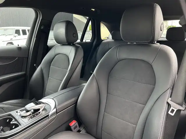 メルセデス・ベンツ ＧＬＣ２５０ 4マチックスポーツ 道東・釧路十勝 2019(平31)年 2.4万km オブシディアンブラック レーダーセーフティーパッケージ/AMGスタイリングパッケージ/360°カメラ/ハーフレザー/シートヒーター(全席)/メモリ付きパワーシート(前席)/ヘッドアップディスプレイ/パワーバックドア/純正ナビ/TV/CD/DVD/BT/エアサスペンション/LEDヘッドライト/オートライト/リアフォグライト/アンビエントライト/パドルシフト/ETC
